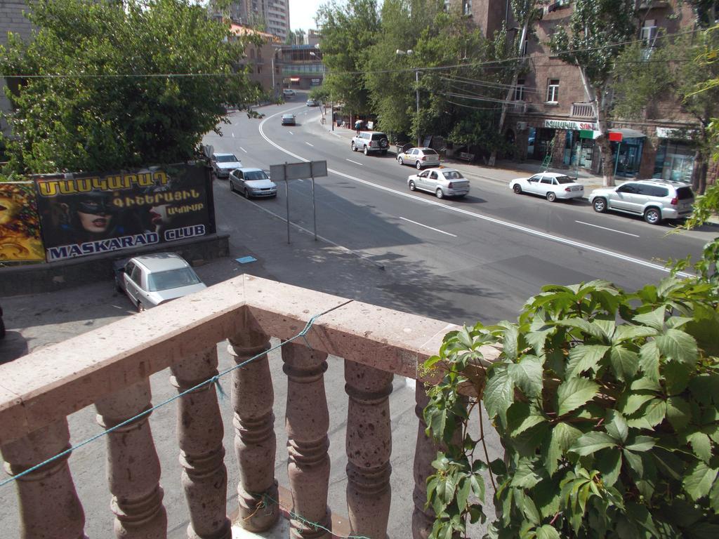 Manand Hotel Yerevan Exterior photo